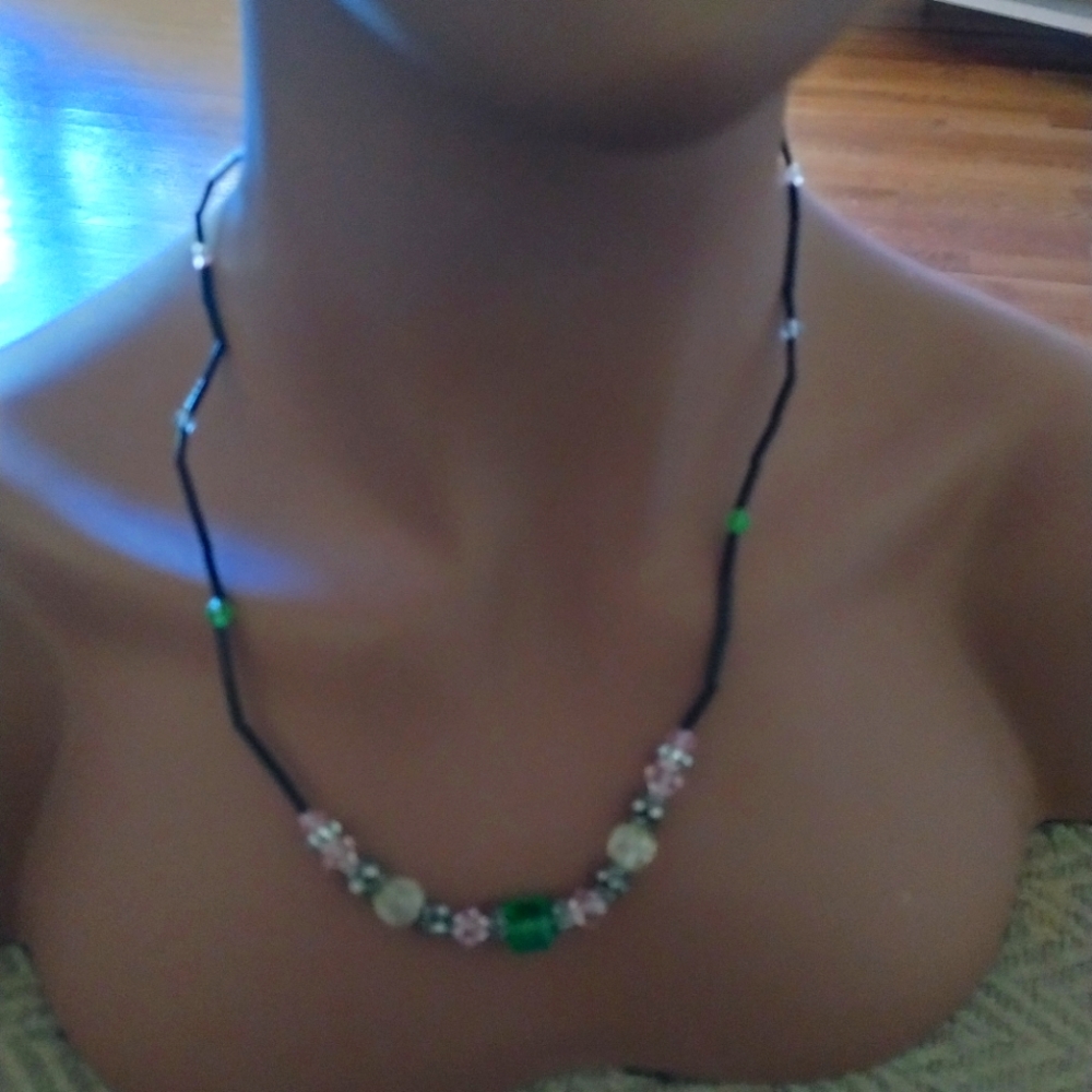 SALE: Elegant Pre-Owned Costume Jewelry Necklace with Green & Pink Accents